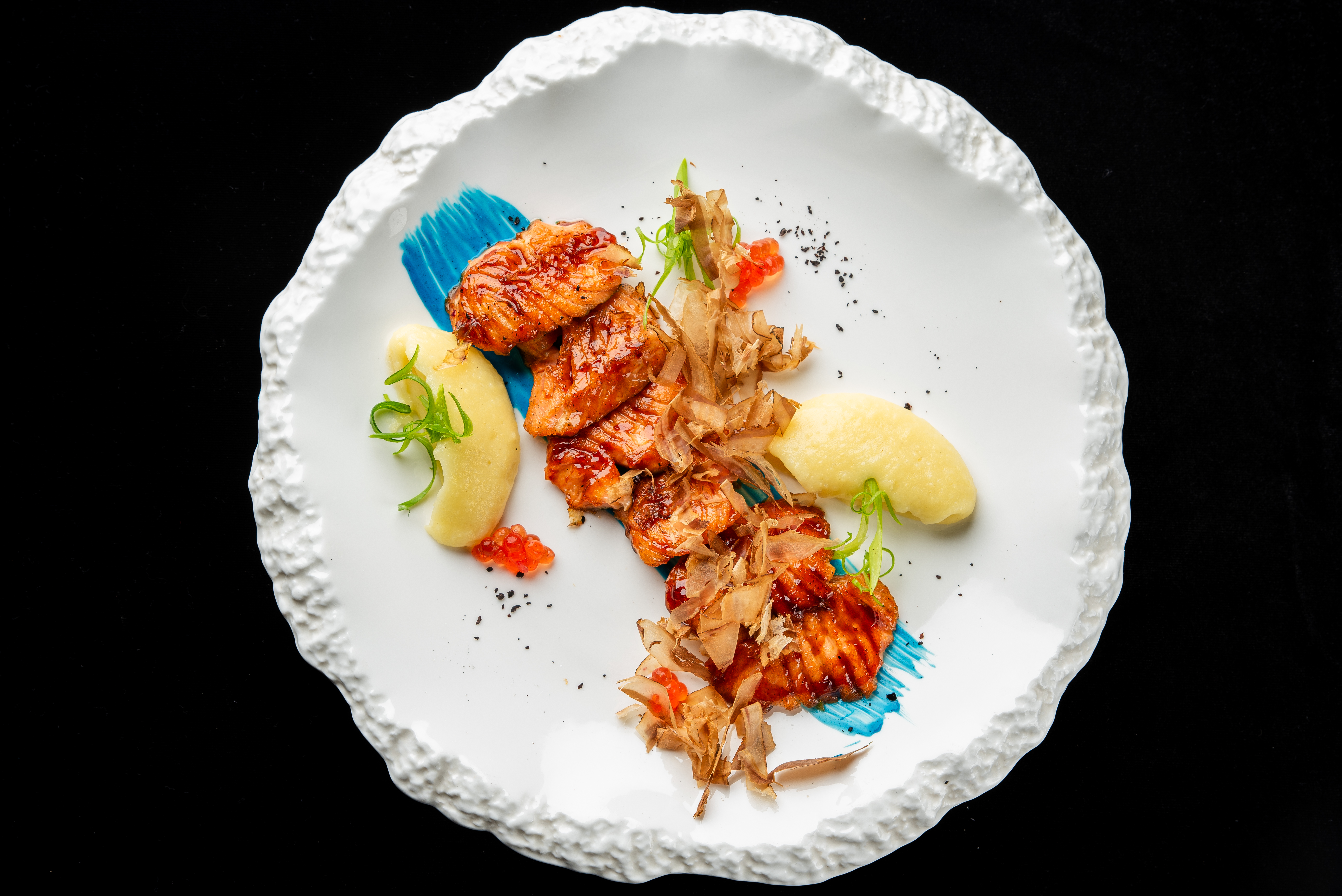 Дикий лосось с копченым картофельным кремом <br>